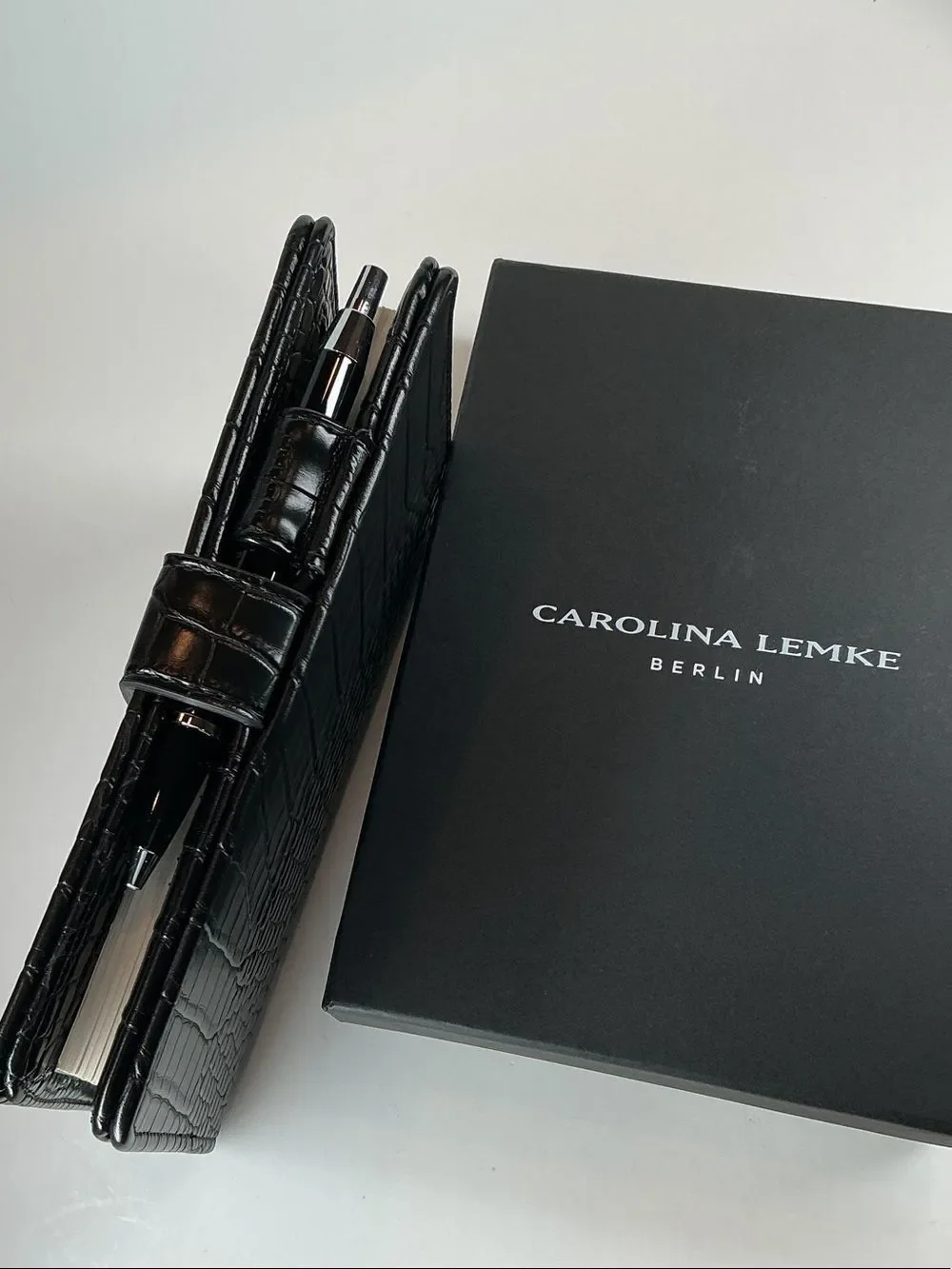 Carolina Lemke Berlin Croc Embossed Planner Binder Organizer + Pen (new in box)